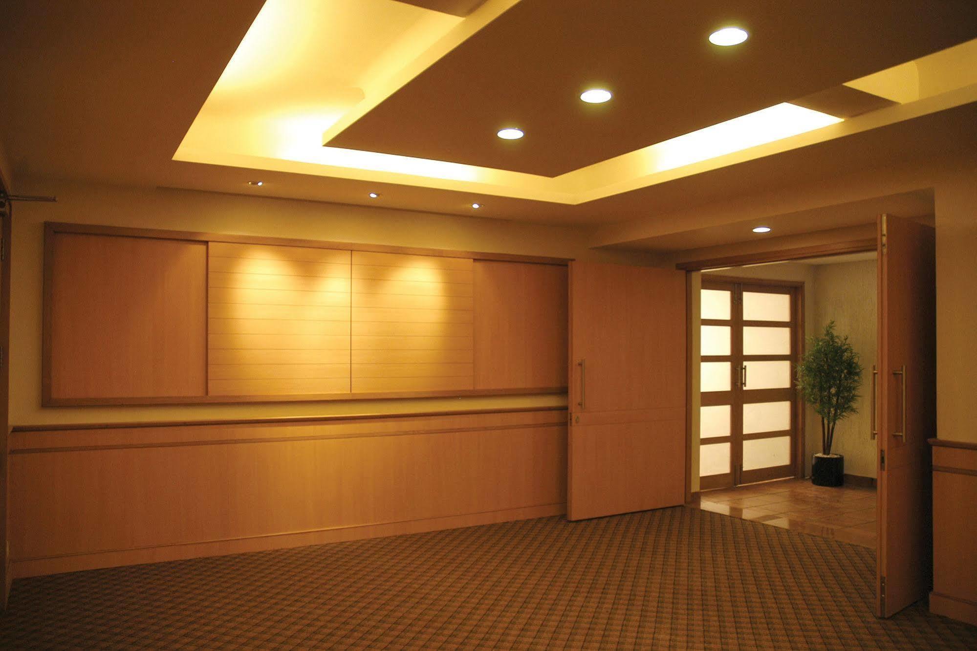 Hotel Skylon Ahmedabad Exterior foto